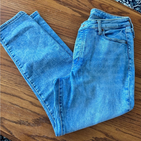 Old Navy Button Fly High Rise Straight Jeans
Size 14 - Picture 1 of 10